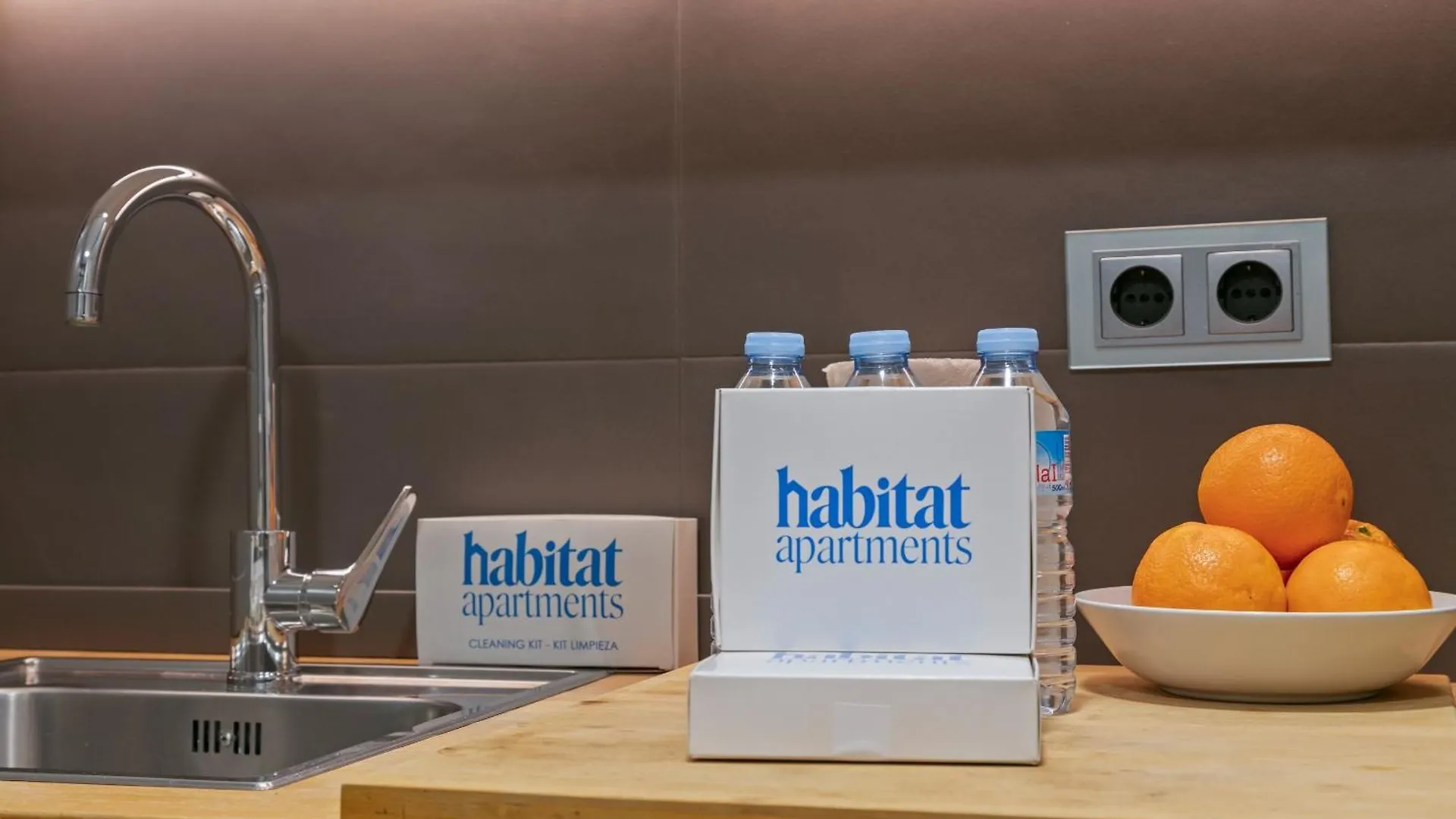 Habitat Apartments Alaia Barcelona 0*,  Španělsko